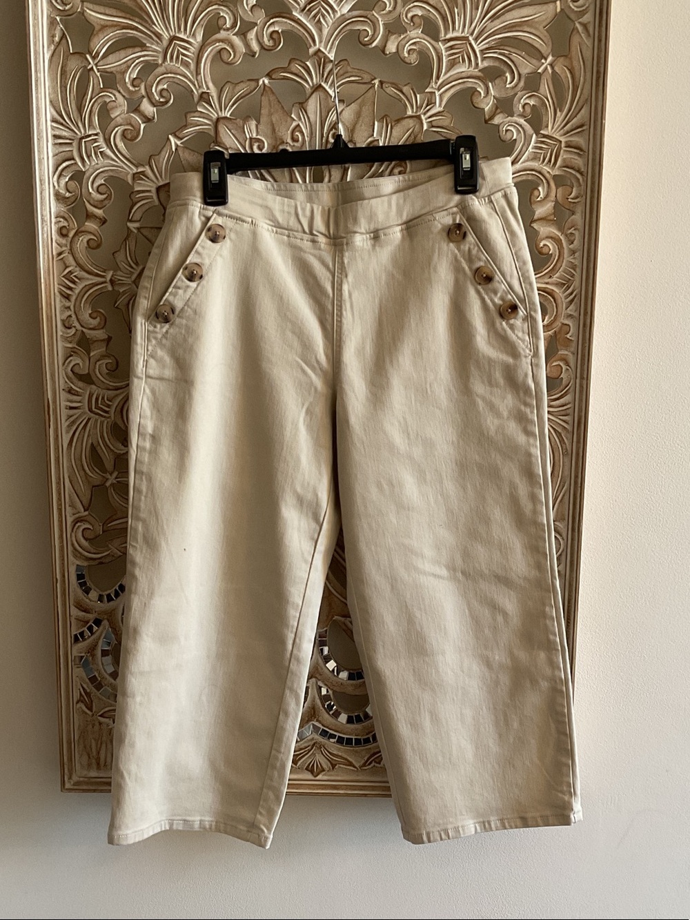 Belle by Kim Gravel Cropped High-Rise Jeans in Cream